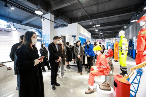 領(lǐng)略正裝魅力 南山智尚杯中國正裝設(shè)計(jì)大賽采風(fēng)活動(dòng)精彩回顧