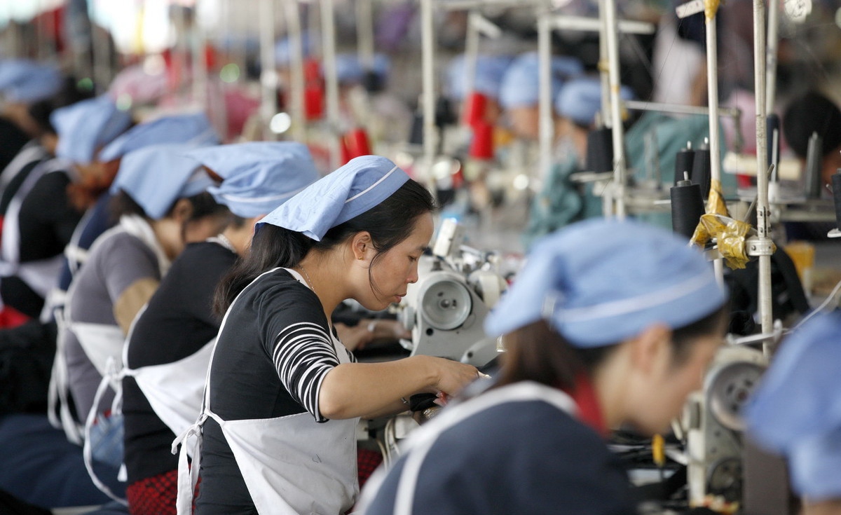 服裝工廠ERP信息化管理 數據、裝備與管理的三重驅動